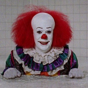 Pennywise (Tim Curry)