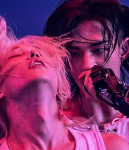 Side Effects head grab