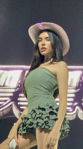 green dress