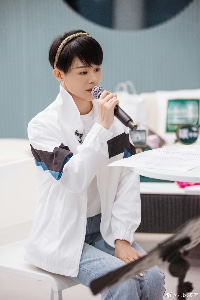 胡杏儿