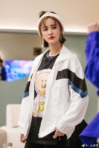 张歆艺