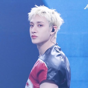 short blonde spikey