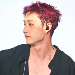 super short red