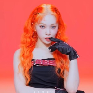 chaewon - orange curls