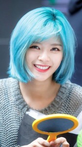 jeongyeon - blue hair