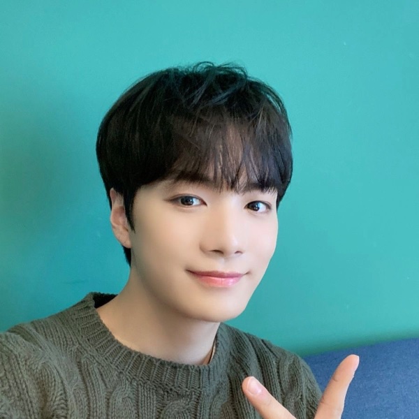 jr - nuest