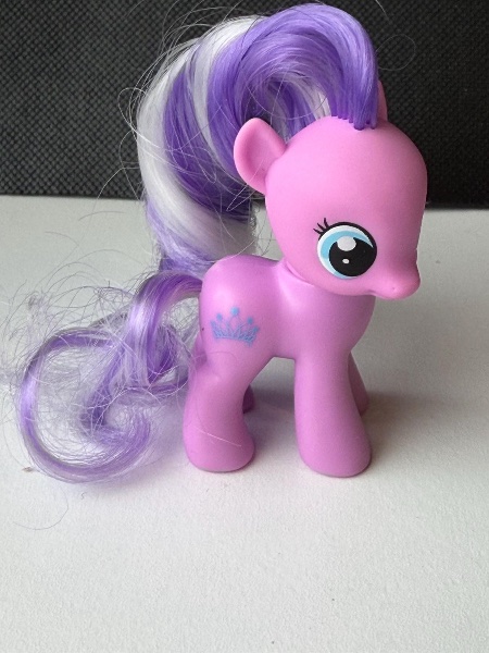Diamond Tiara brushable