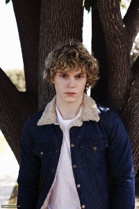 evan peters