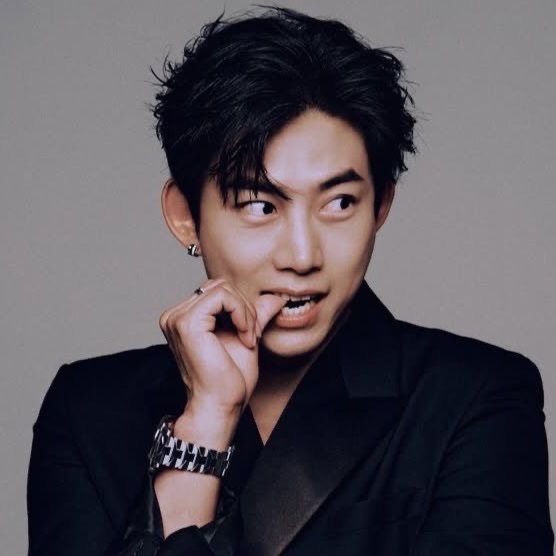 taecyeon (2pm)