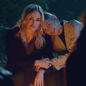 Ava and Sara - Legends of Tomorrow