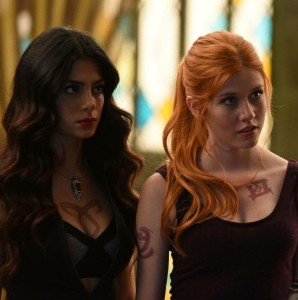 Clary and Izzy - Shadowhunters