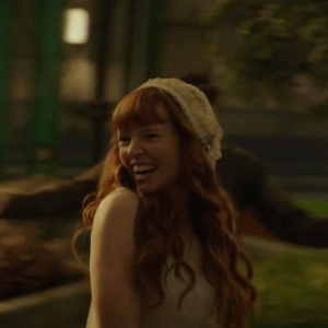 Annie Cresta