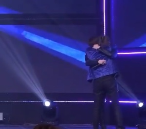 THE seungjin hug