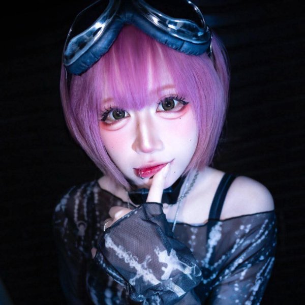 Luna Akira Kuro