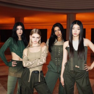 [mission 2] Team A (yoonchae, lara, sophia, emily) - Antifragile by Le sserafim