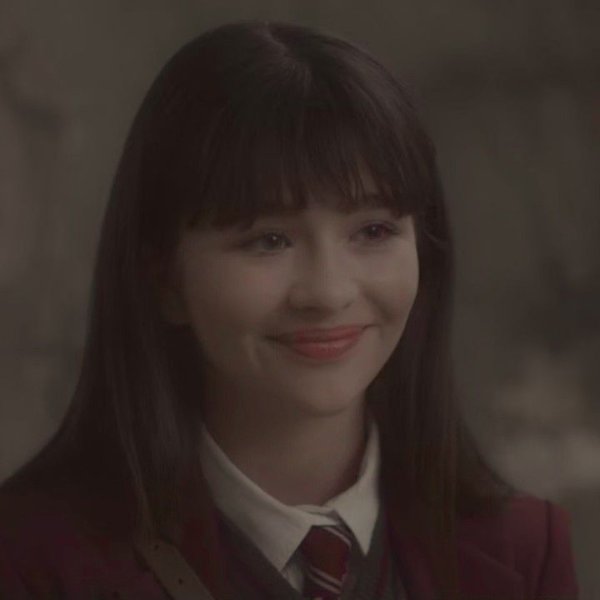 Violet 𝐁𝐚𝐮𝐝𝐞𝐥𝐚𝐢𝐫𝐞