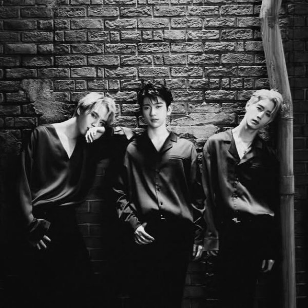 2 TWO (MARK, JINYOUNG, YUGYEOM)