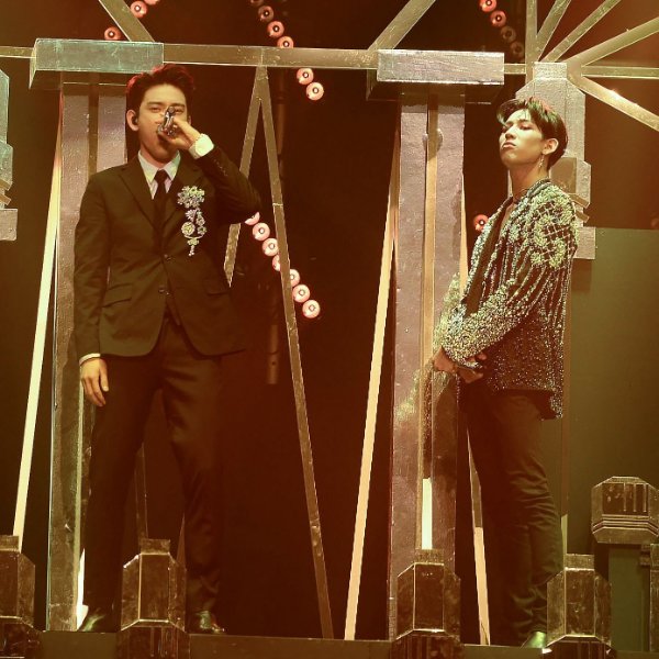 KING (JINYOUNG, BAMBAM)