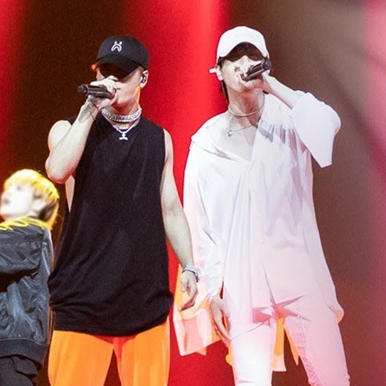PHOENIX (JACKSON, YUGYEOM)