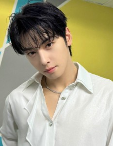 eunwoo (astro)