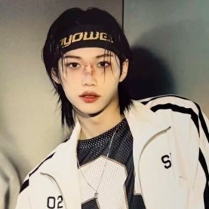 FELIX (STRAY KIDS)