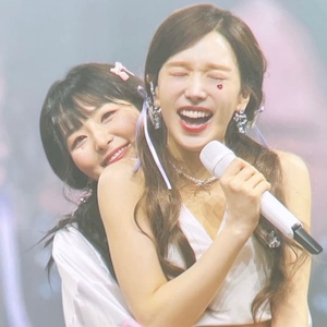 WenSeul (Wendy/Seulgi)