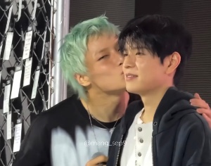Relay kiss