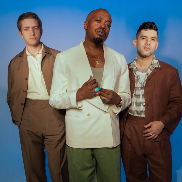 Duran Jones & The Indications