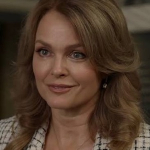 Gwen Adams