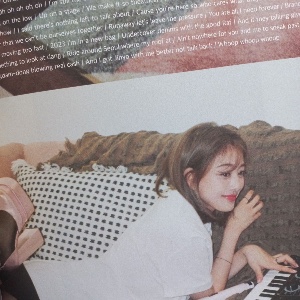 Room (JIHYO)