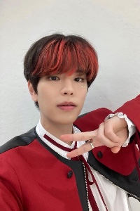 Red bangs