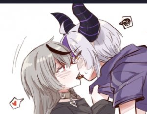 HookedHorn- Chloe x Laplus