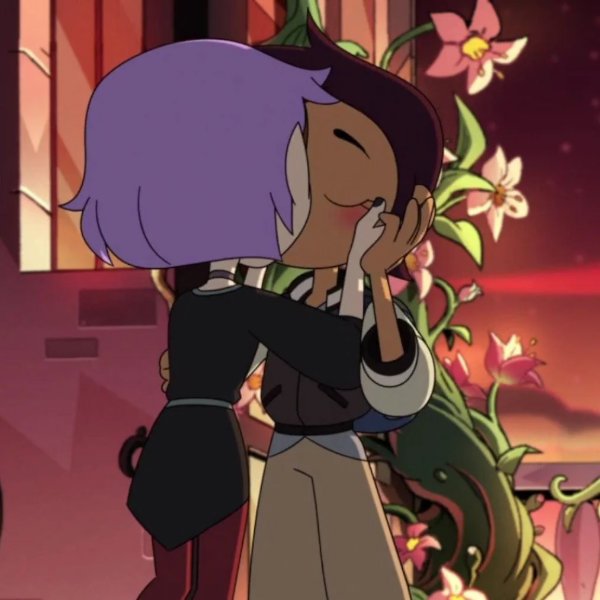 when-did-luz-start-to-fall-in-love-with-amity-v0-77ejbmgbledb1