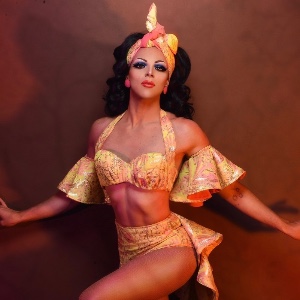 April Carrión (S6)