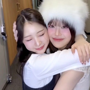 YeoChuu (Yeojin/Chuu)