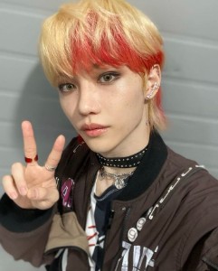 Felix blonde & red hair