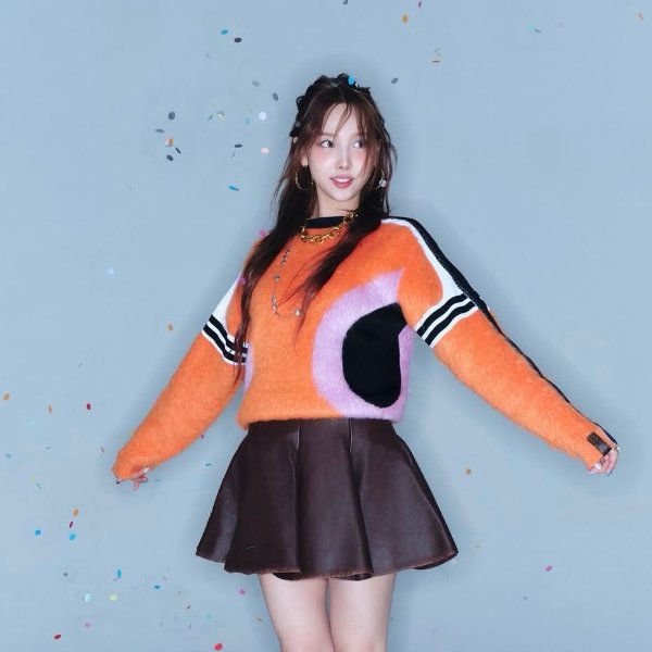 ERA (NAYEON WITH TAYLA PARX)