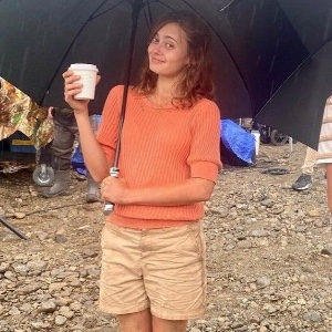 coral top & khaki shorts