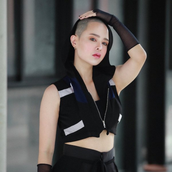 Bambie AKIRA KURO