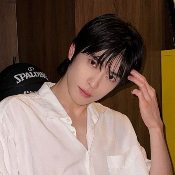 Jaehyun top