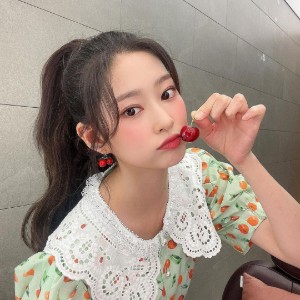 ex-IZ*ONE Kim Minju