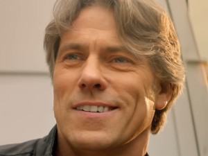 Dan Lewis