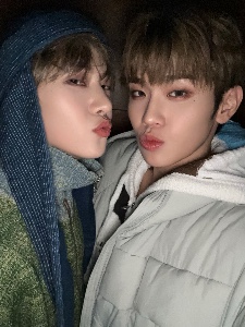 kissy selca