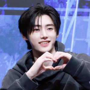 Sunghoon (enhypen)