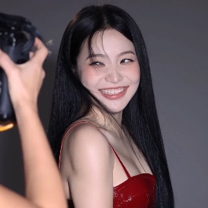 Yeri (red velvet)