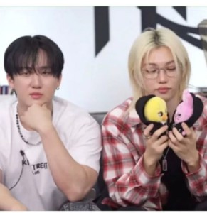 Felix shipping themself