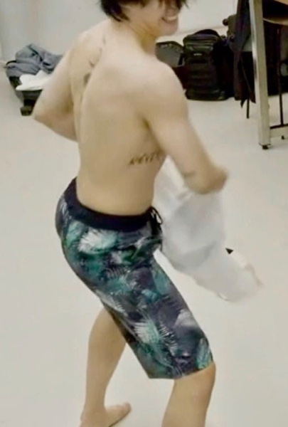 towel fight