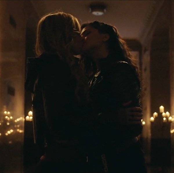 harper & stephanie - gotham knights