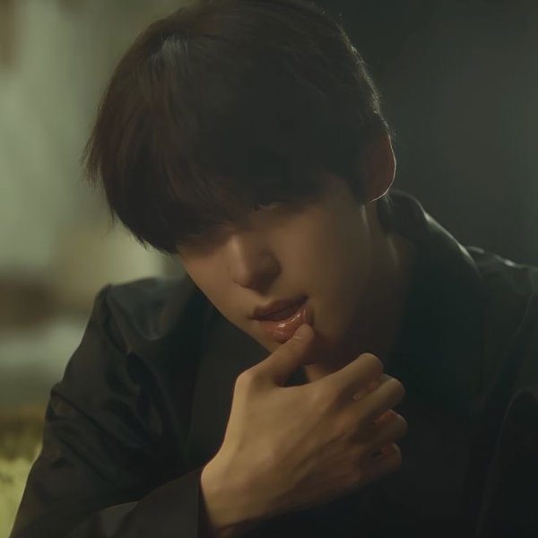 Slide to me- YUNHO(ATEEZ)