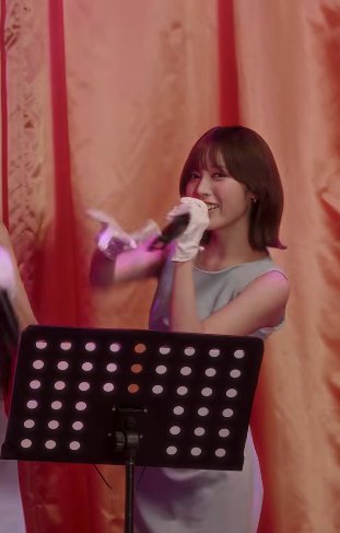 BACKUP SINGER 4 (ZENA)